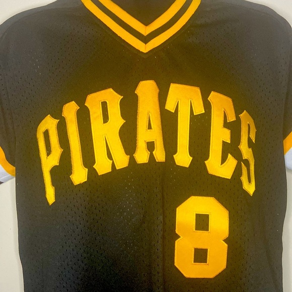 AUTH ⚾️ Willie Stargell #8 jersey | Pirates | 40 (M) | 1982 | Like New - Picture 2 of 5